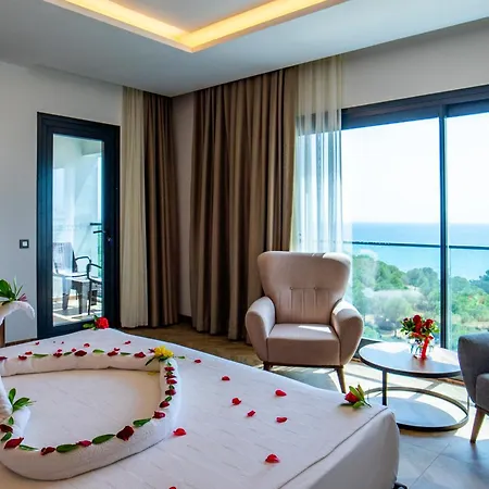 Maril Beach&spa מלון 5*
